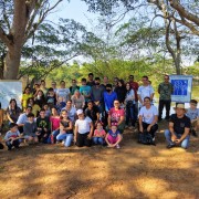 Ação de limpeza das margens do Rio Machado - Cacoal/RO realizado pela Associação Novo Encanto junto com a Orientação Espiritual de Jovens e Crianças, 2021 | DMC/Núcleo Estrela Oriental