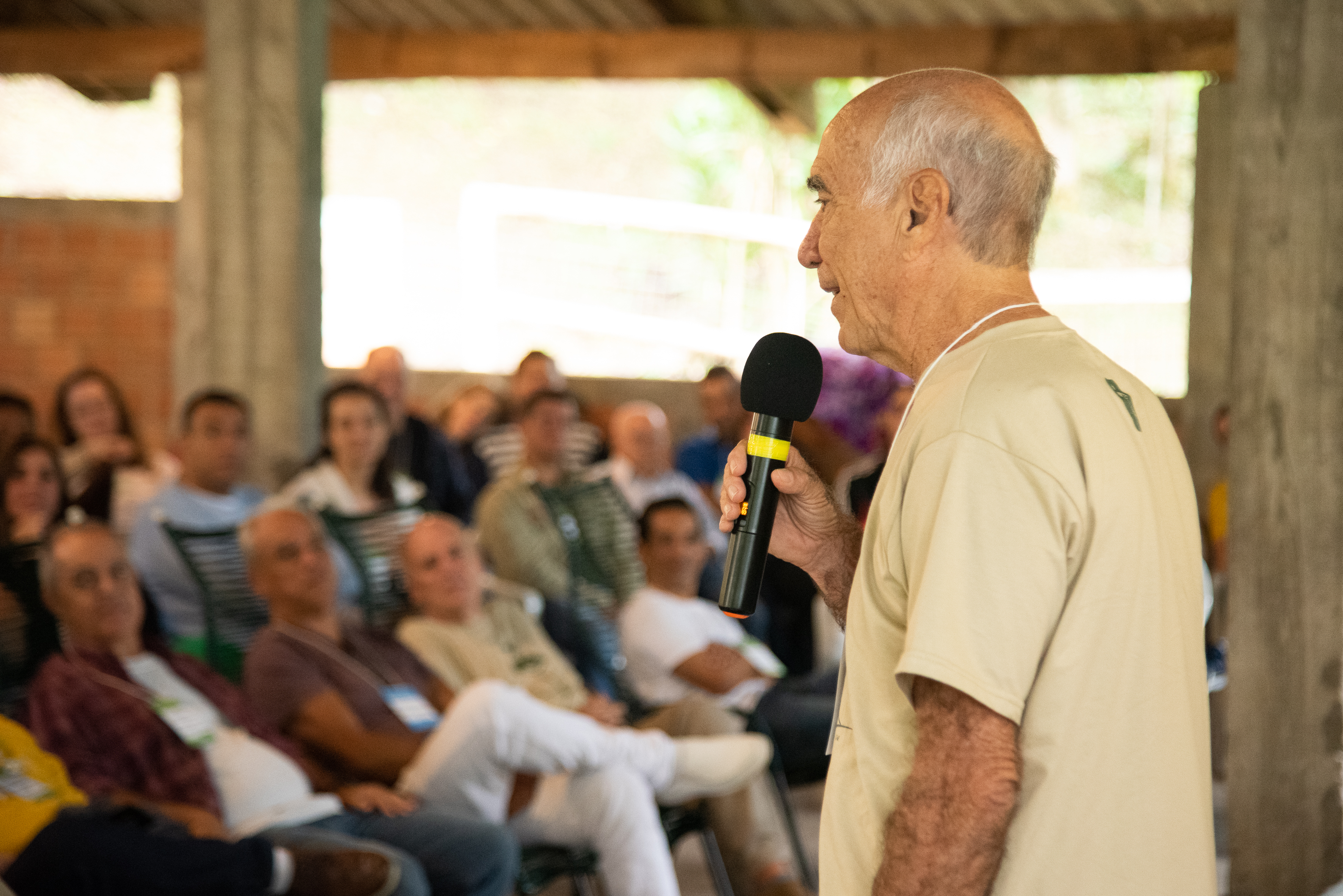Mestre Geral Representante, José Carlos Garcia, fala à irmandade. I Foto: Davi Degraf